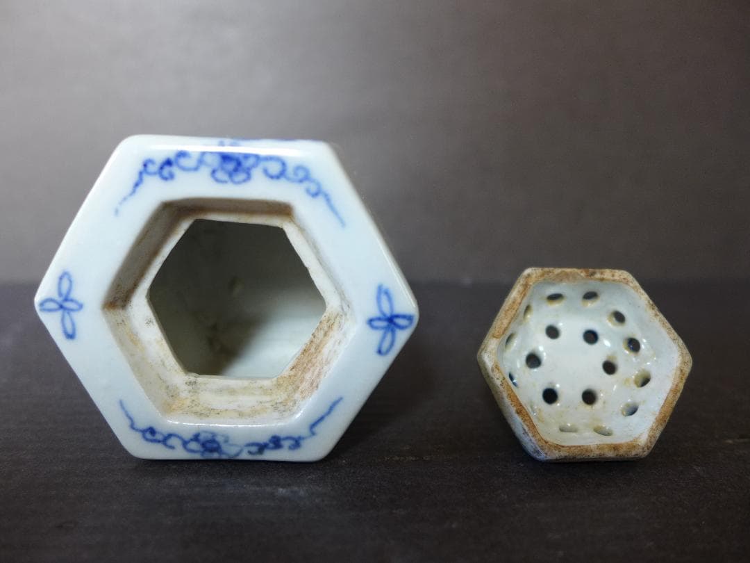古九谷　角福陶元　小さい六角形香炉　竹絵図染付　獅子蓋　作陶墨書き桐箱　骨董
